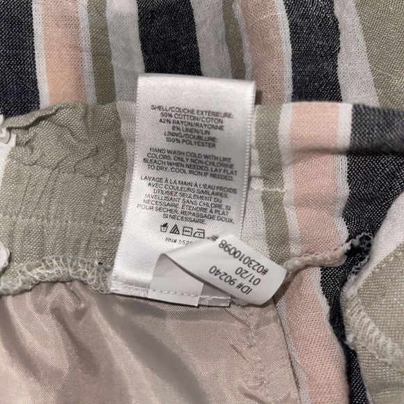 Express Women’s Shortie Super High Rise Shorts. Striped. Size S/P - Picture 7 of 7